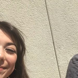 Meet your Posher, Caitlin